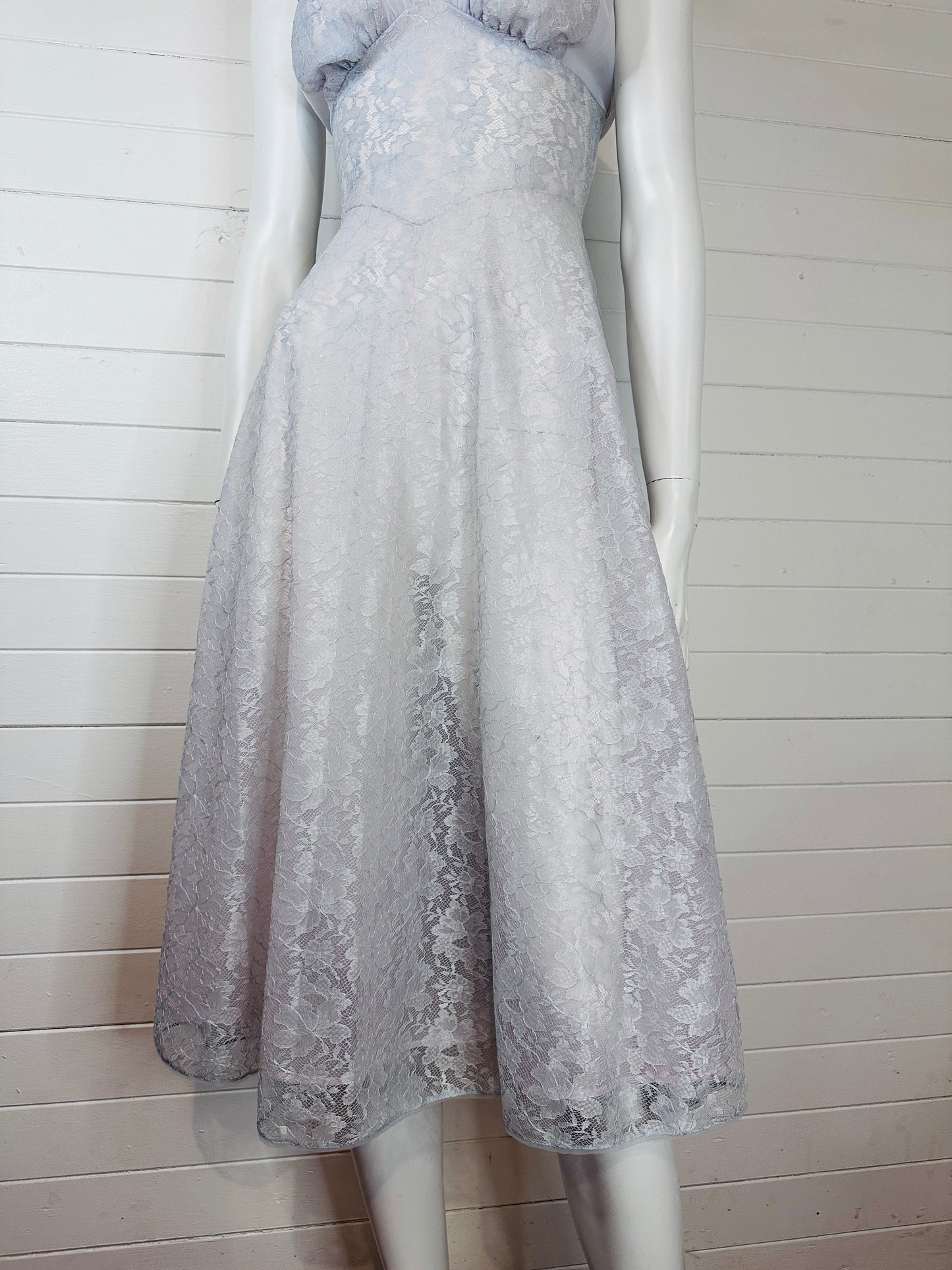 1950's Roger's Runproof Old Hollywood Lilac Sheer Lace Nightgown (M)