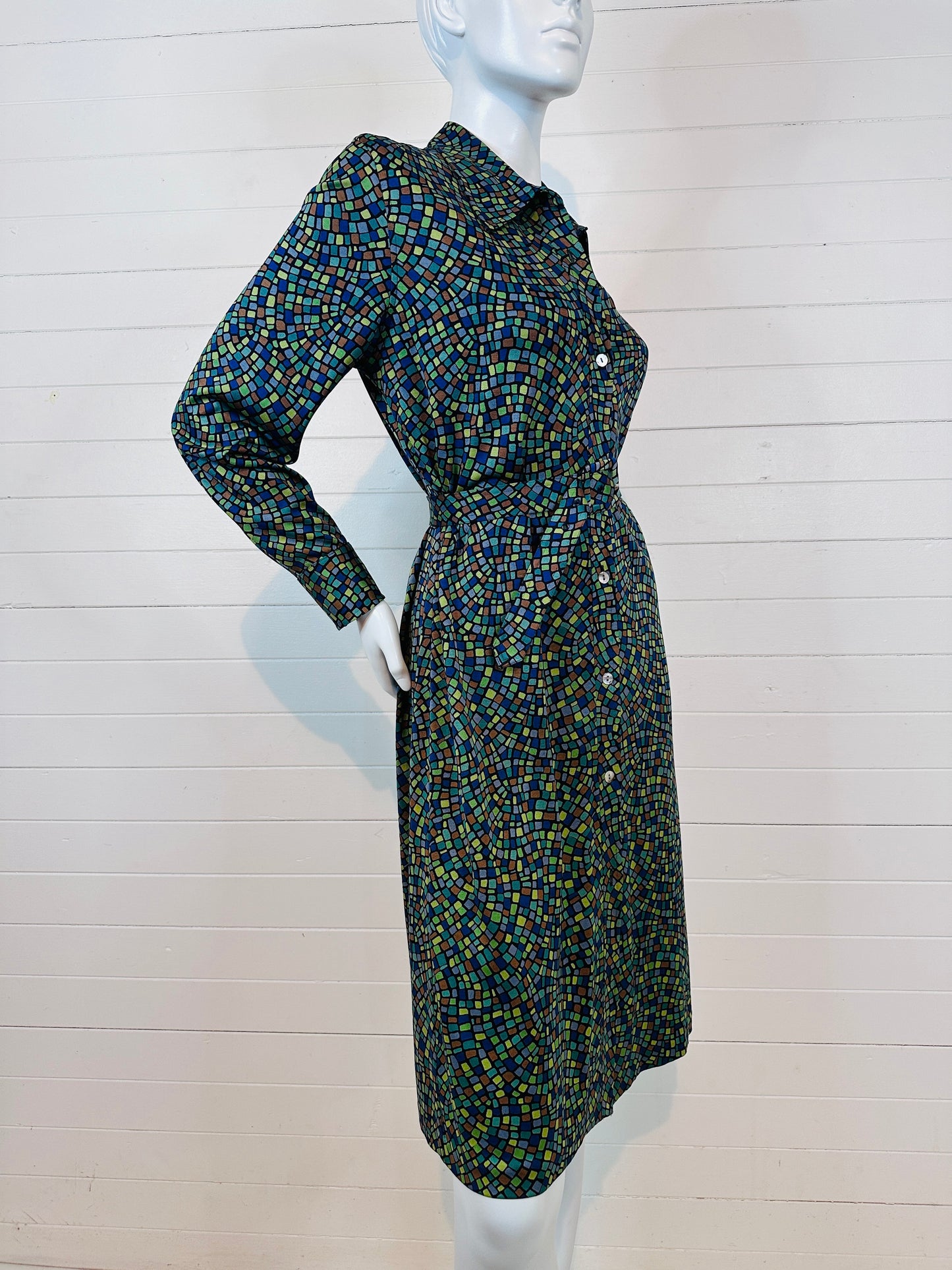 1990's Diane Von Furstenberg Mosaic Print Silk Jersey Knit Shirt Dress with Belt (12)