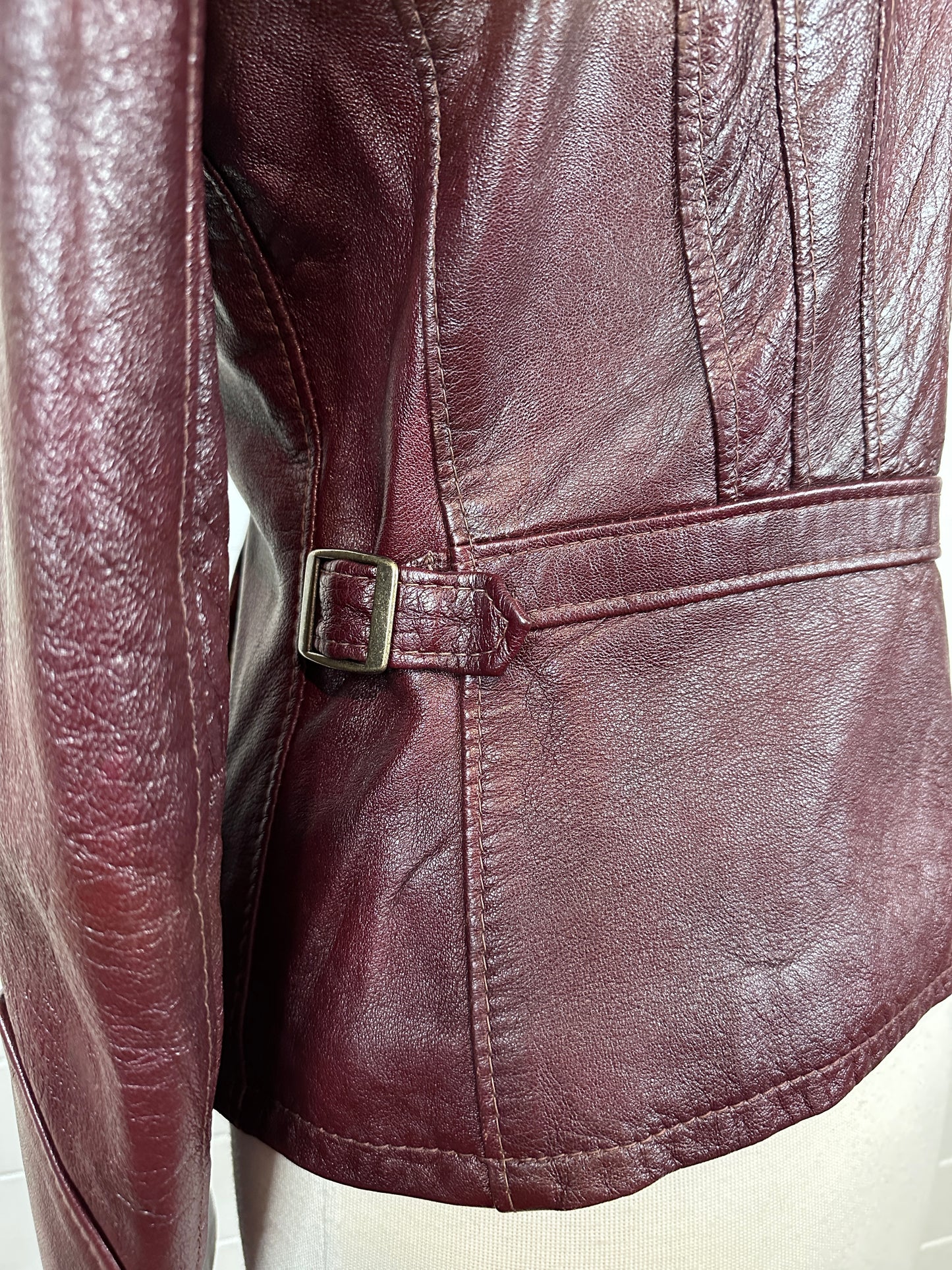 1970's Oxblood Fitted Leather Jacket - MINTY!