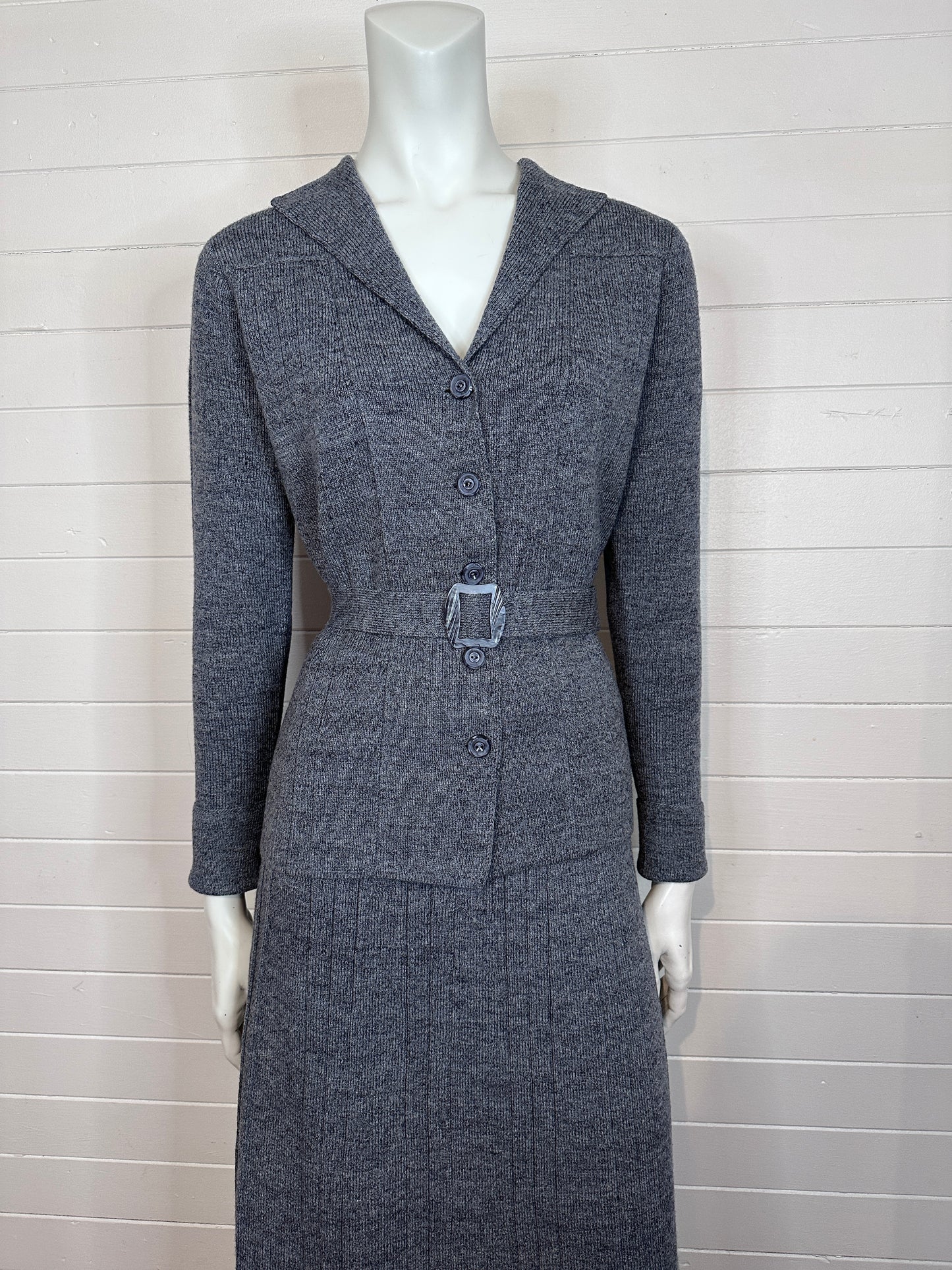 1930's Grey Knitwear Sweater and Skirt Dress Set - Mint Vintage Condition (S-M)
