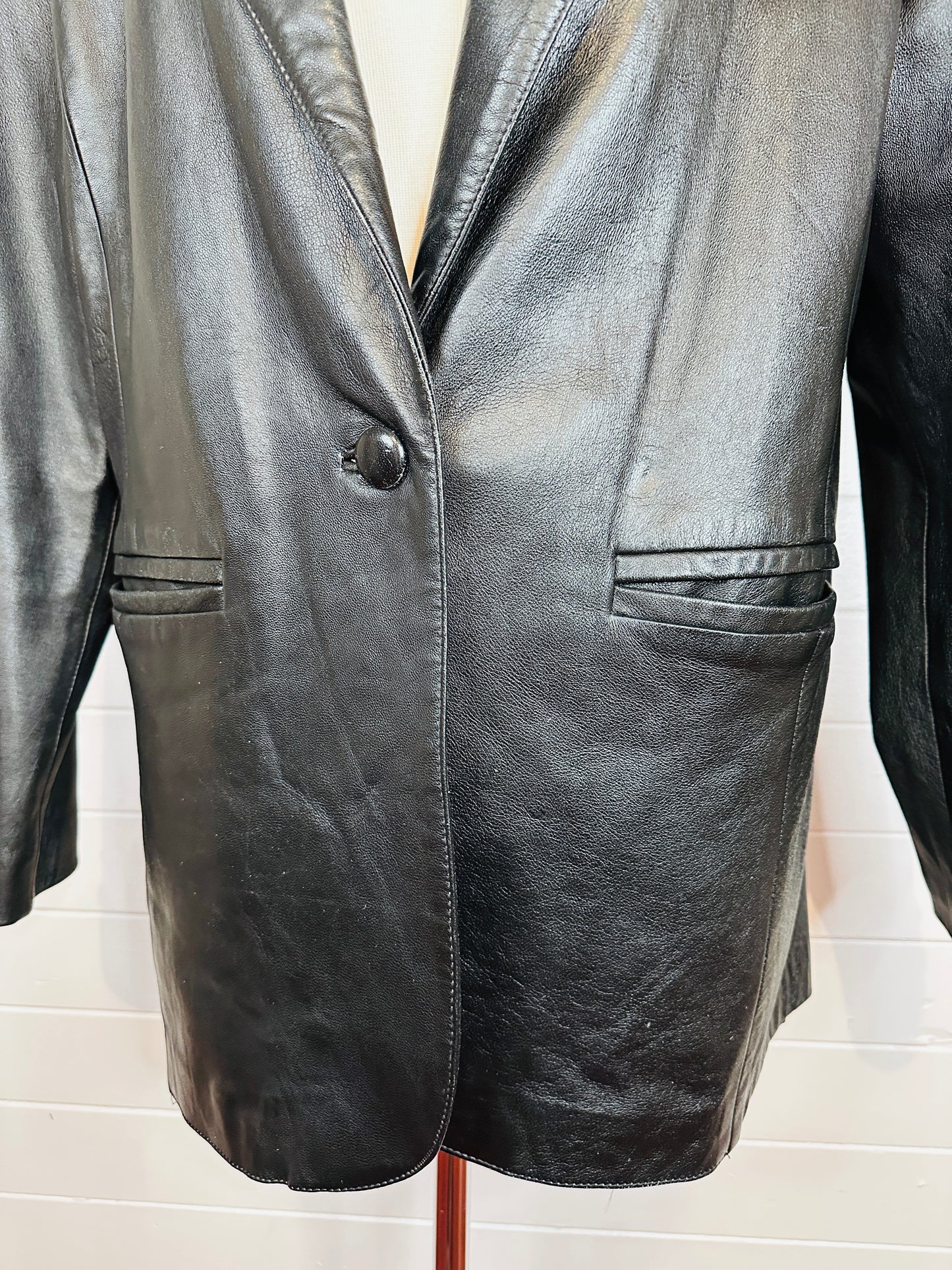 1980's Women's Black Leather Blazer by The Room of St. Regis (L)